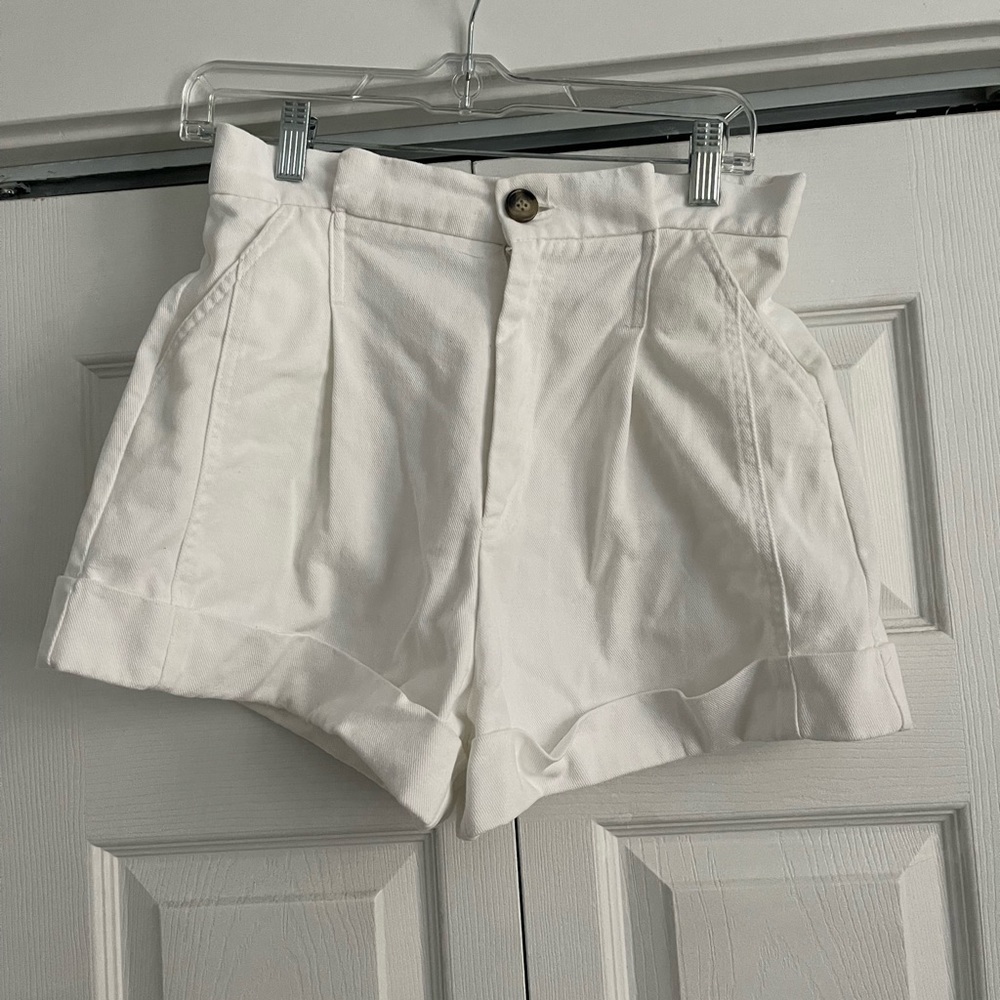 White short jeans Zara